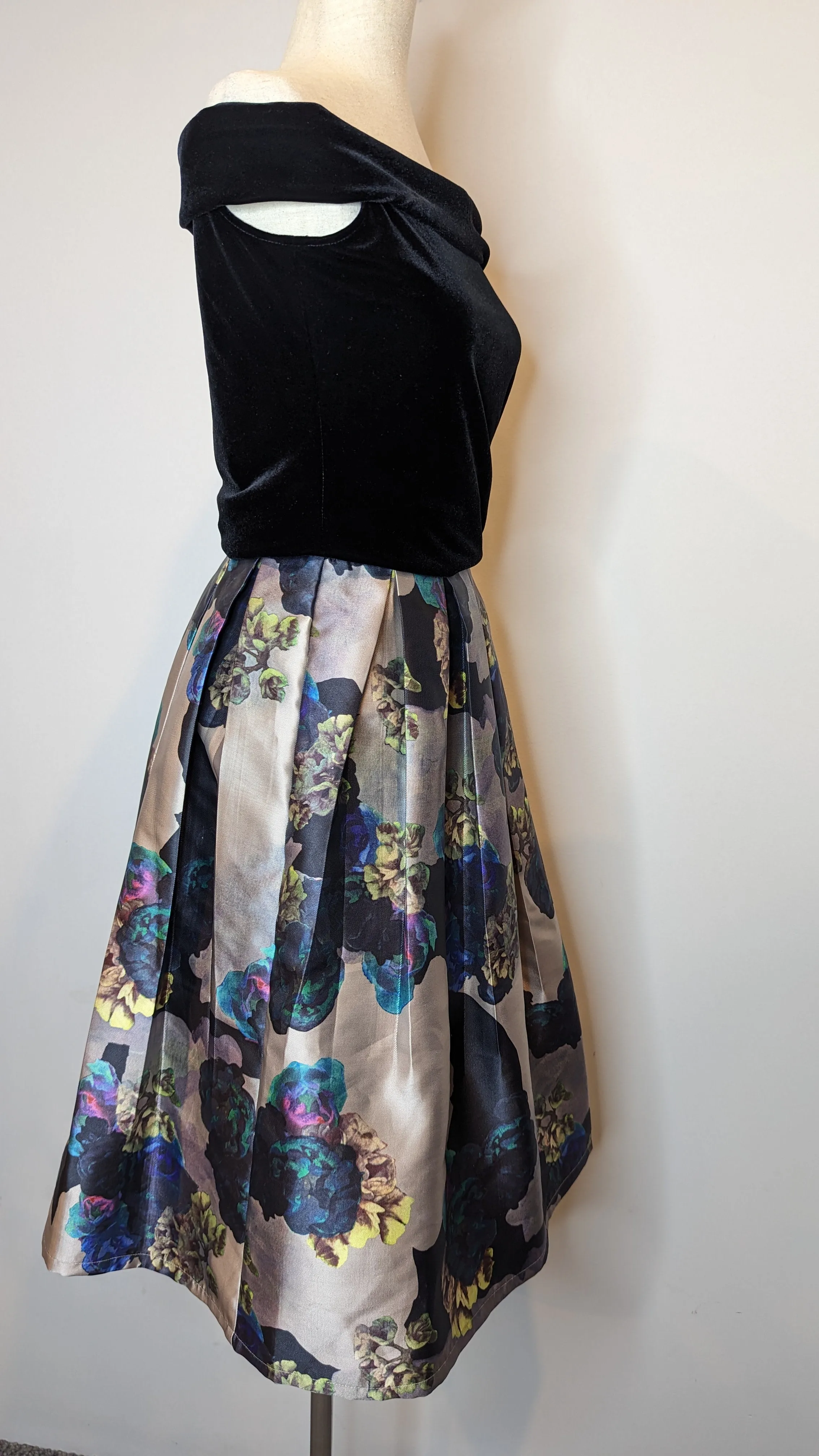 Asilio High Waisted Full Floral Garden Party Tea Skirt