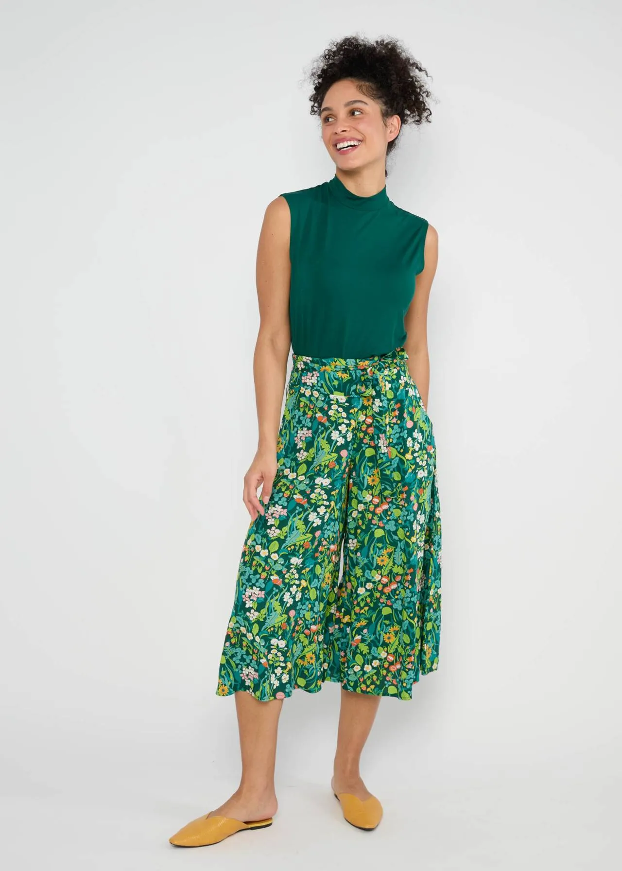 Blutsgeschwister Barefoot on Grass Flotte Culottes